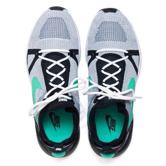 Nike Shoes - Nike dual racer
